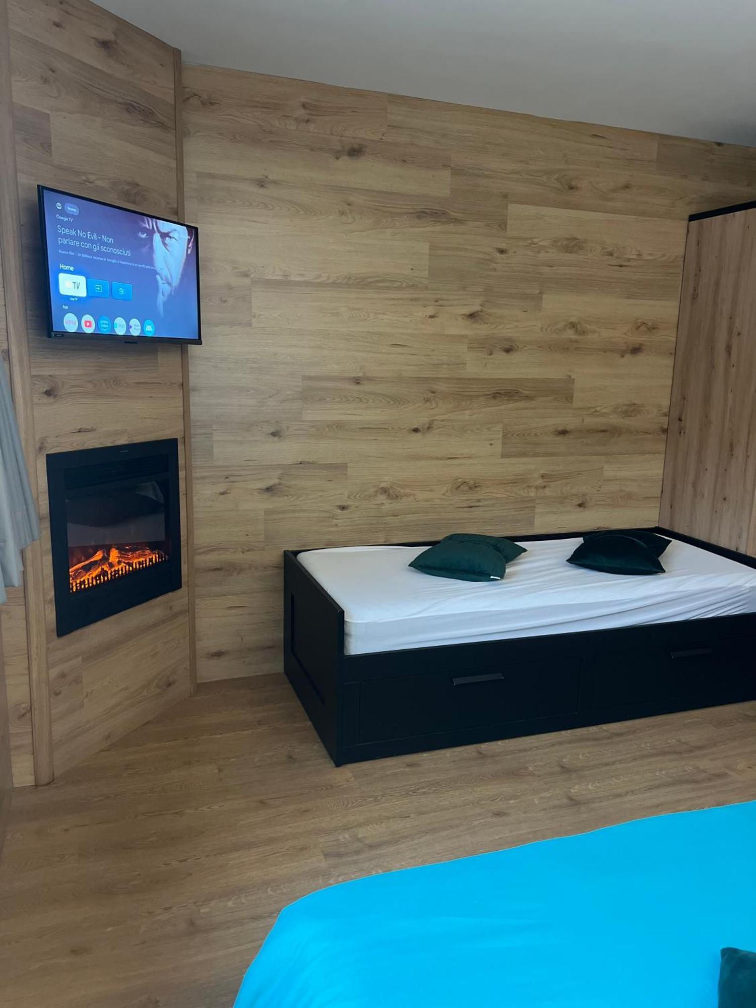 Anemone Bianco Suite Rooms Tonalepass Exterior foto